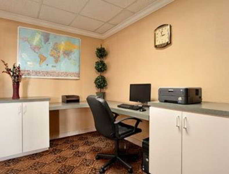 Days Inn By Wyndham Orlando Airport Florida Mall Facilities photo